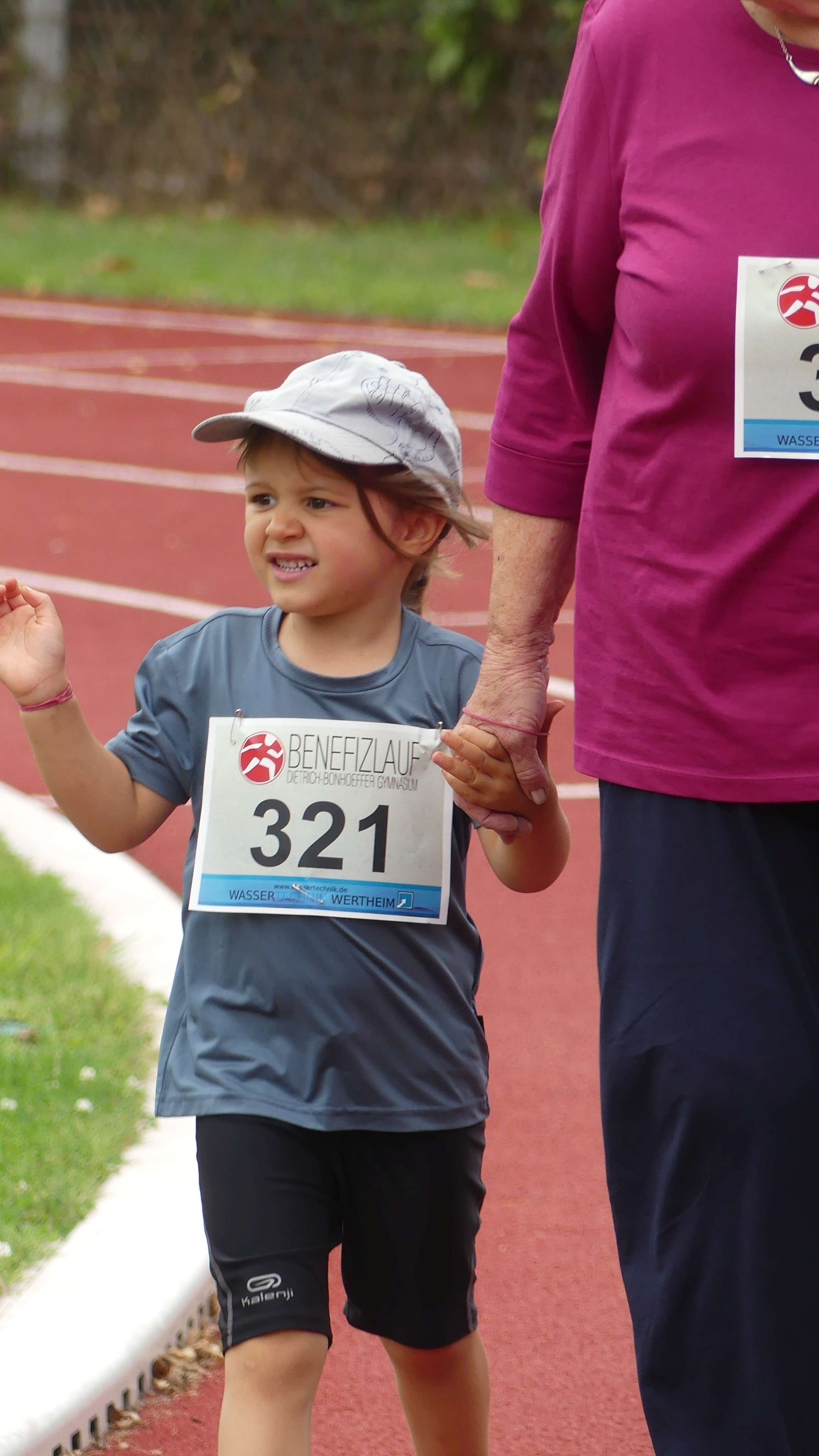 Bild vom 15. Benefizlauf im Jahr 2025. Dies ist das 371. Bild.